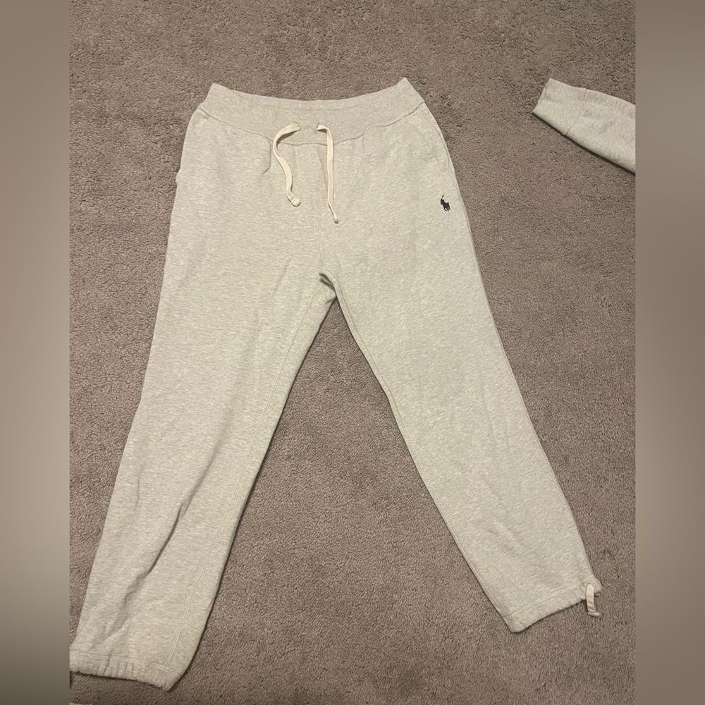 Polo Sweatsuit size small in woman’s. Selling for $100